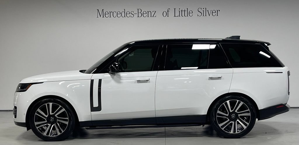 Used 2023 Land Rover Range Rover Long Wheelbase SE AWD/4WD image 2