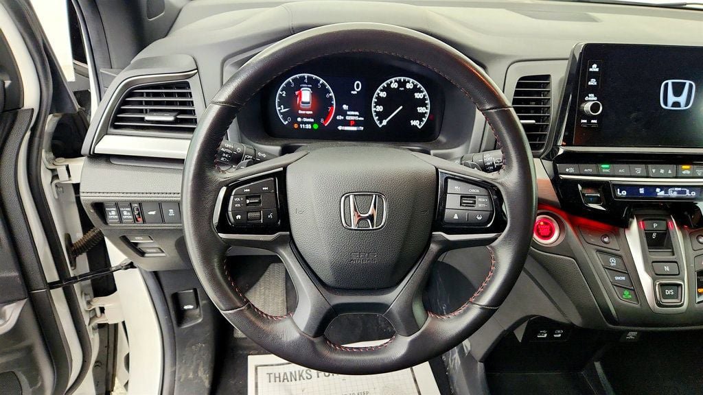 Used 2025 Honda Odyssey Sport-L image 13