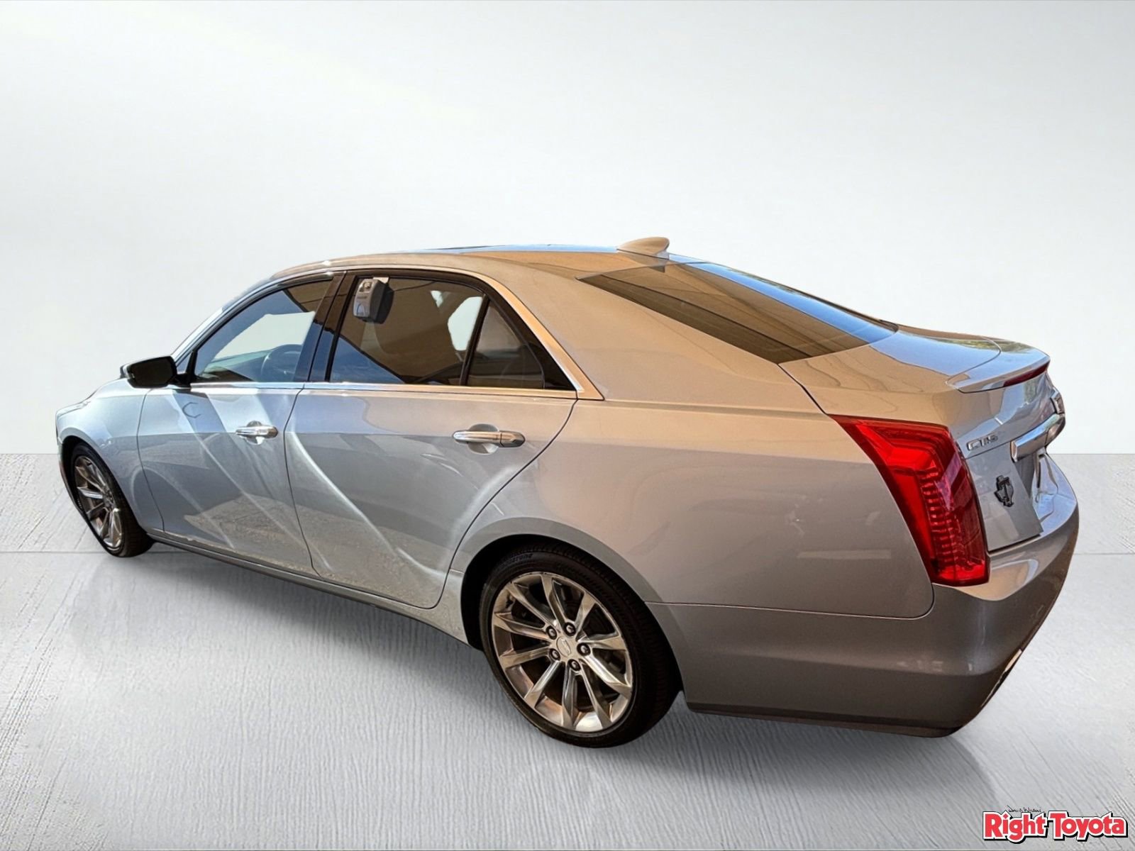 Used 2017 Cadillac CTS Luxury RWD image 3