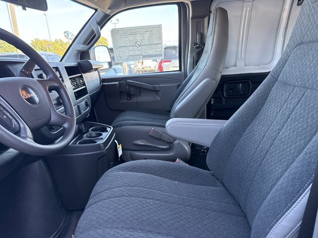 New 2025 GMC Savana 2500 Extended w/ Driver Convenience Package image 5