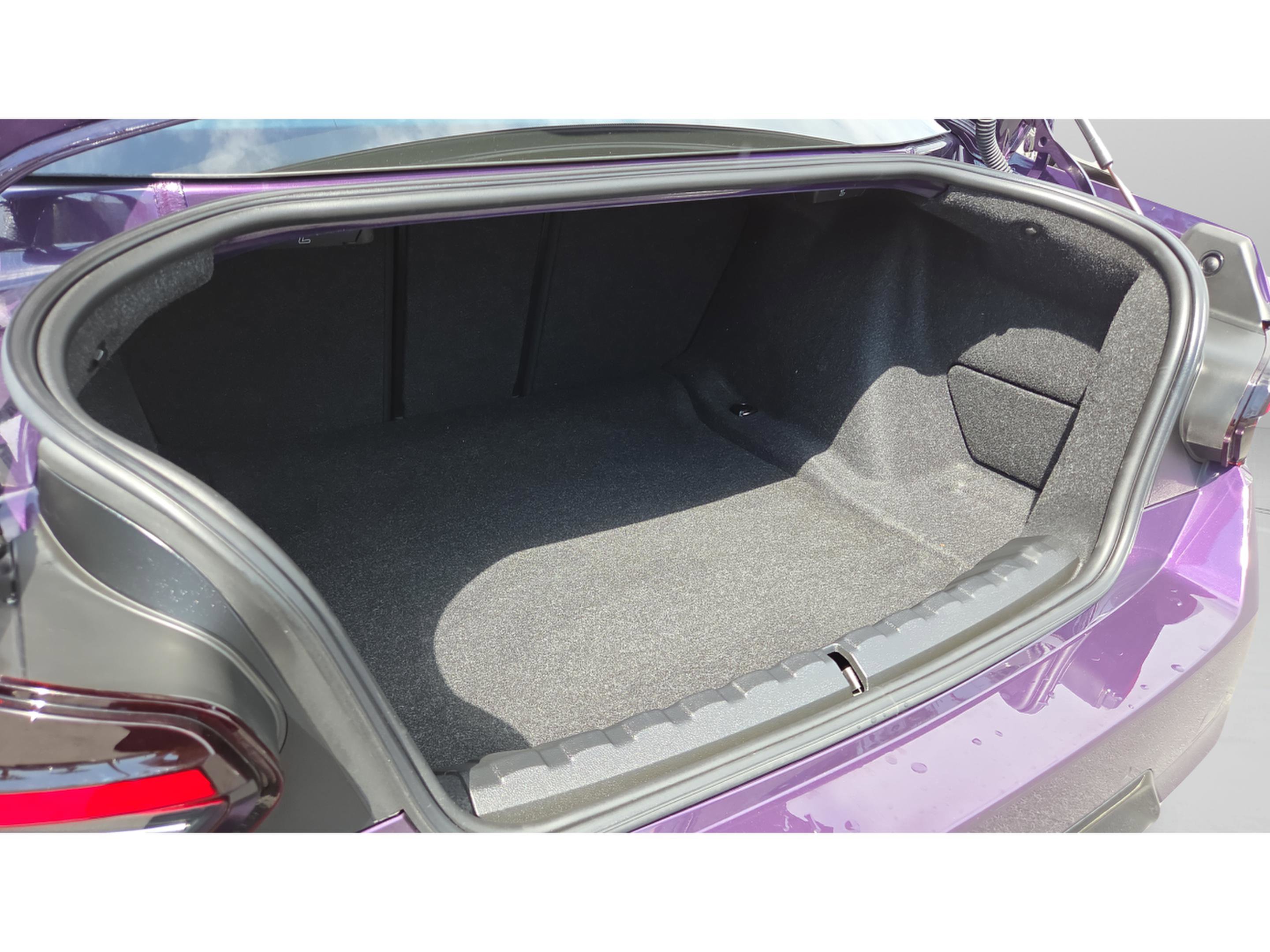 Certified 2025 BMW 230i Coupe w/ M Sport Package RWD image 13