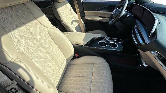 New 2026 Cadillac Lyriq V image 20