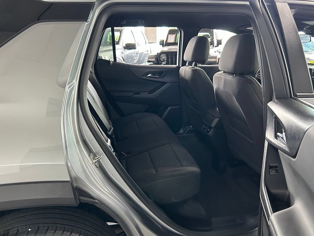 Used 2025 Chevrolet Equinox LT AWD/4WD image 36