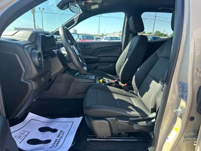 Used 2023 Chevrolet Colorado W/T RWD image 28