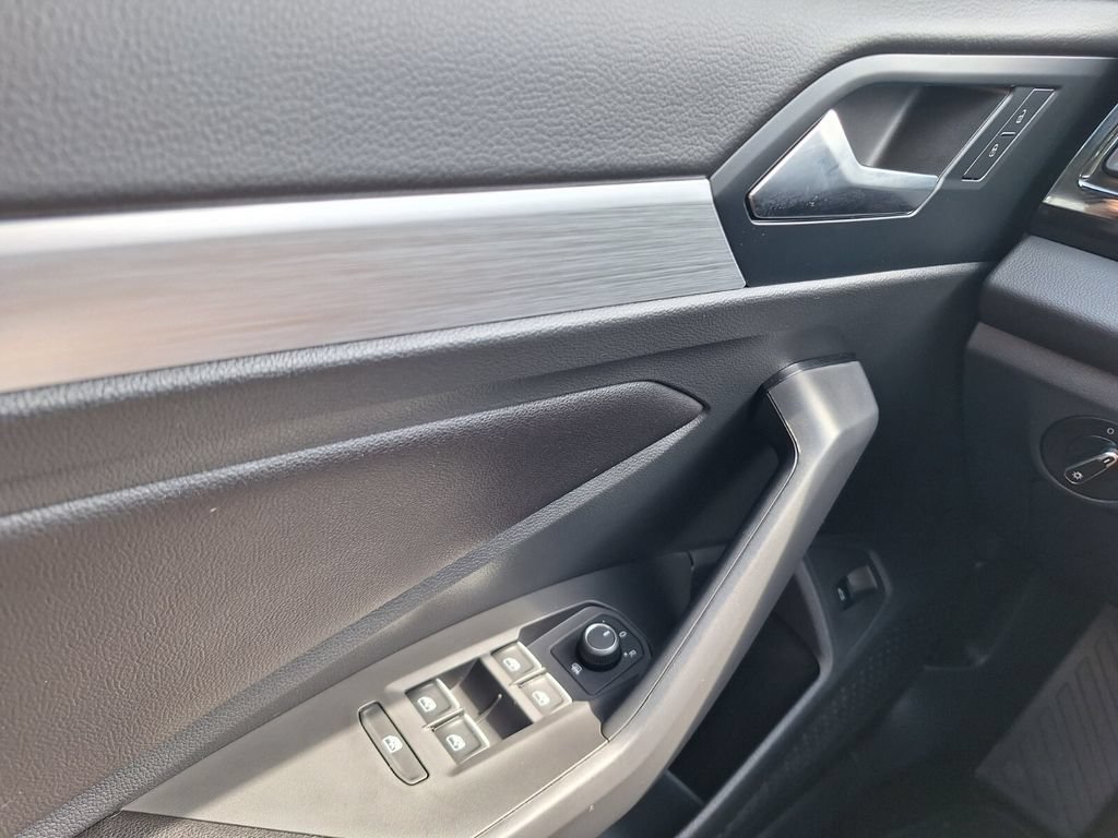 Used 2026 Volkswagen Jetta S FWD image 17