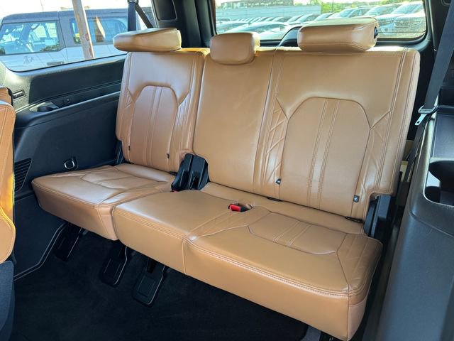 Used 2023 Ford Expedition Max Platinum AWD/4WD image 19