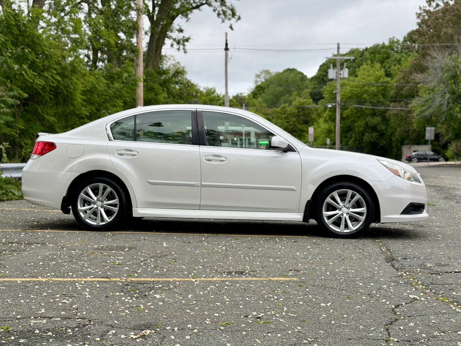 Used 2014 Subaru Legacy 2.5i Premium AWD/4WD image 6