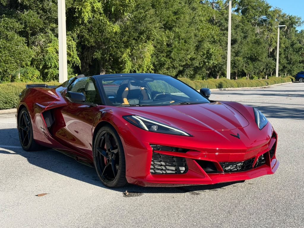 Used 2025 Chevrolet Corvette E-Ray w/ Stealth Interior Trim Package AWD/4WD image 7