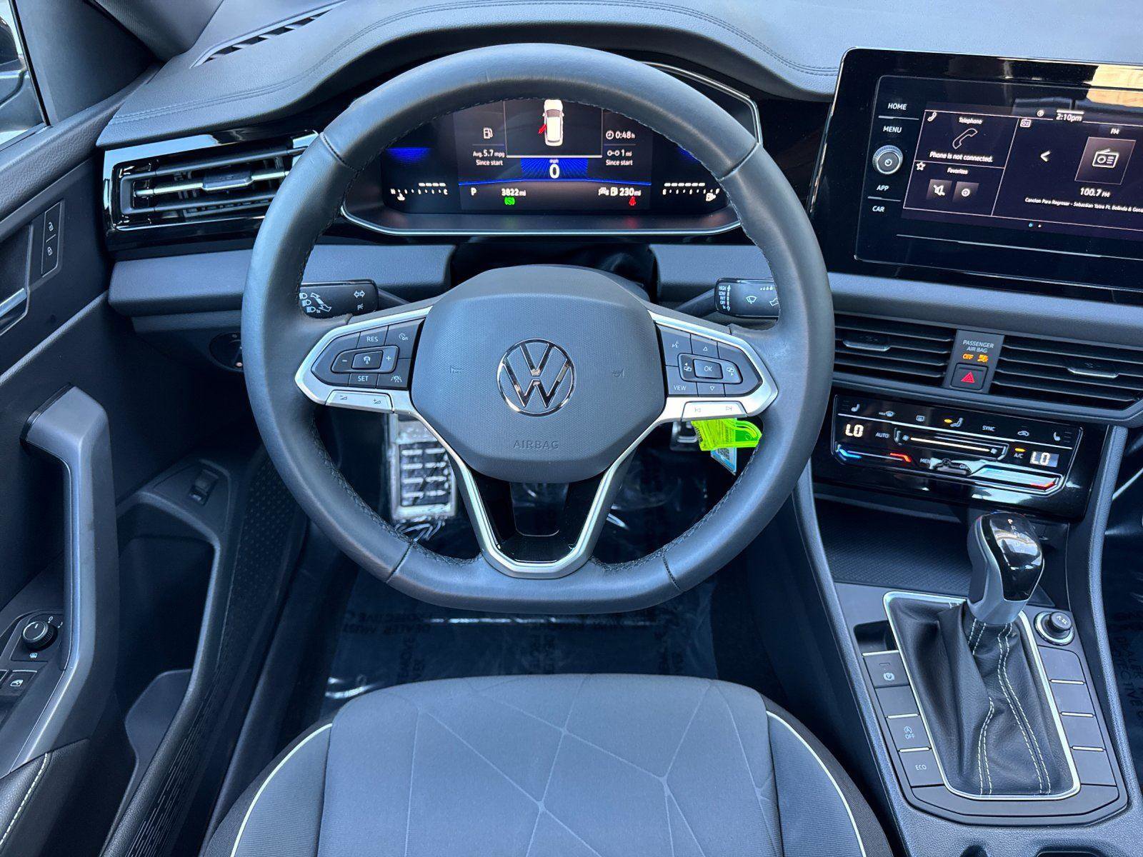 Used 2025 Volkswagen Jetta Sport image 13