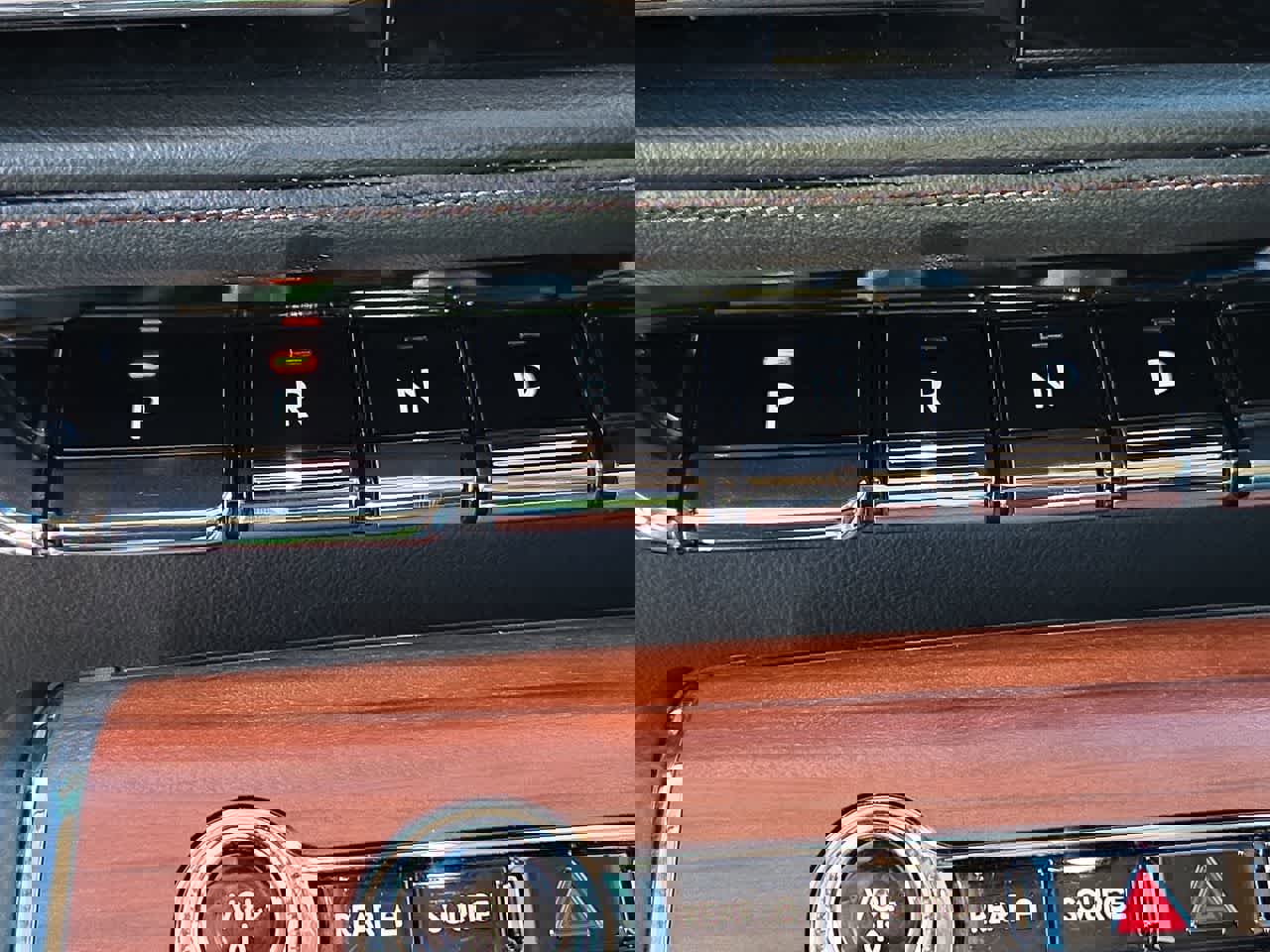 Used 2024 Lincoln Aviator Reserve w/ Equipment Group 201A RWD image 21