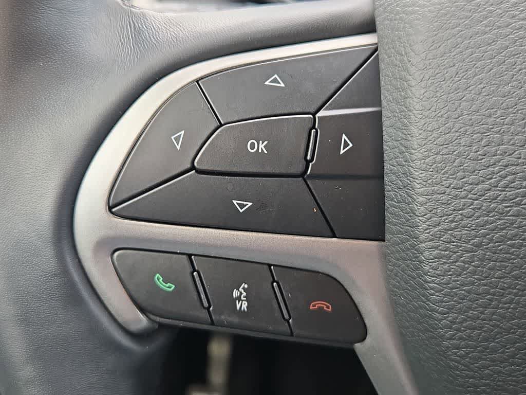 Used 2019 Jeep Grand Cherokee Laredo w/ Laredo X Package RWD image 24