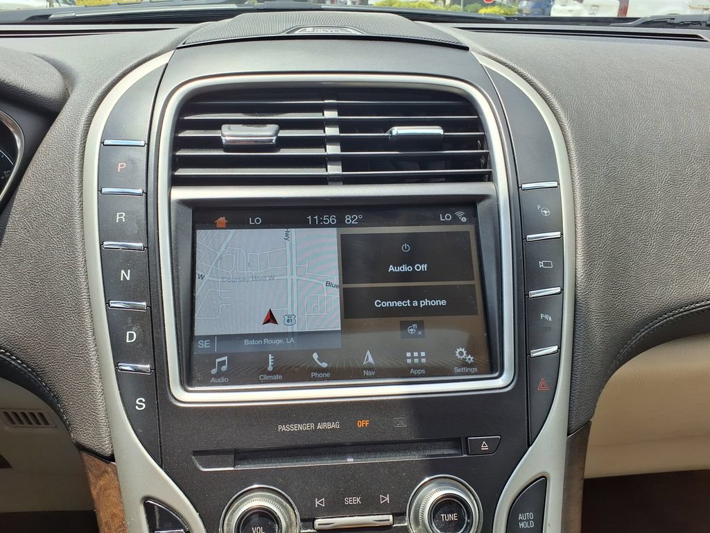 Used 2016 Lincoln MKX Reserve w/ Technology Package FWD image 27