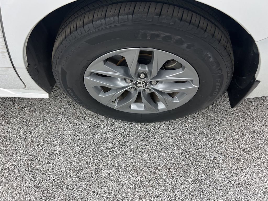 Used 2021 Toyota Sienna LE image 8