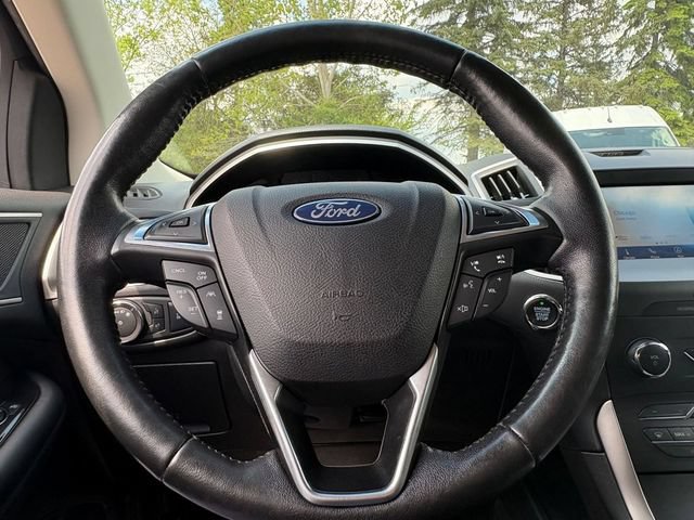 Used 2020 Ford Edge SEL w/ Cold Weather Package AWD/4WD image 16