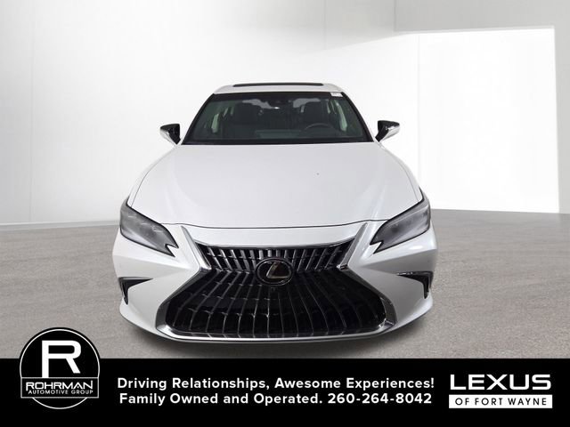 New 2025 Lexus ES 300h w/ Luxury Package image 3