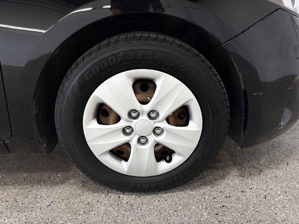Used 2017 Kia Forte LX FWD image 27