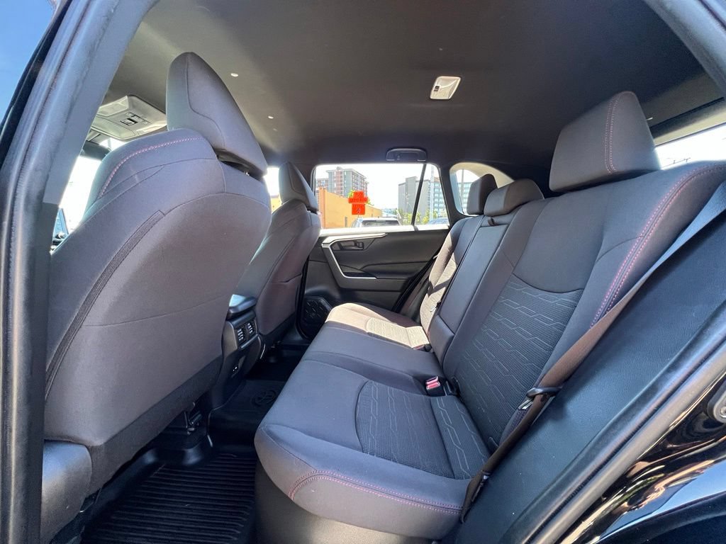 Certified 2021 Toyota RAV4 SE AWD/4WD image 16