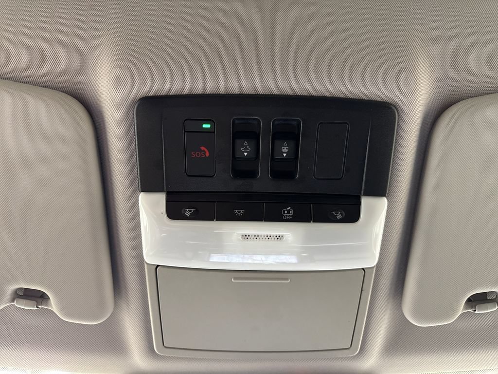 Used 2025 Mitsubishi Outlander 4WD Plug-In Hybrid image 21
