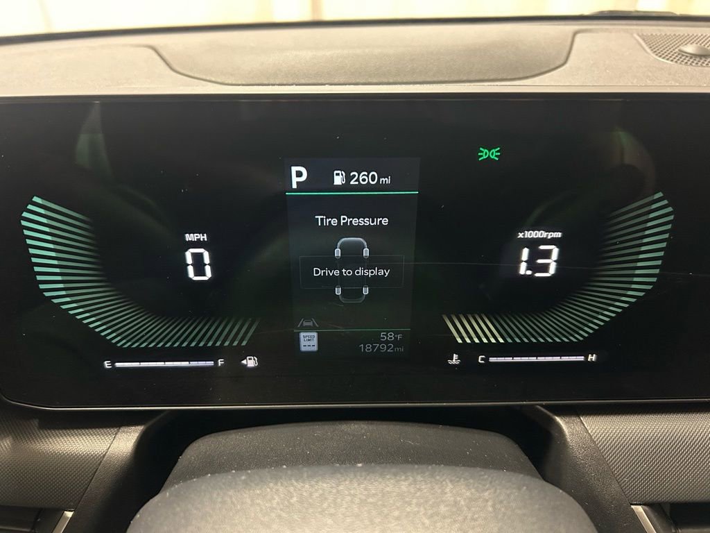 Used 2025 Kia K4 LXS image 12