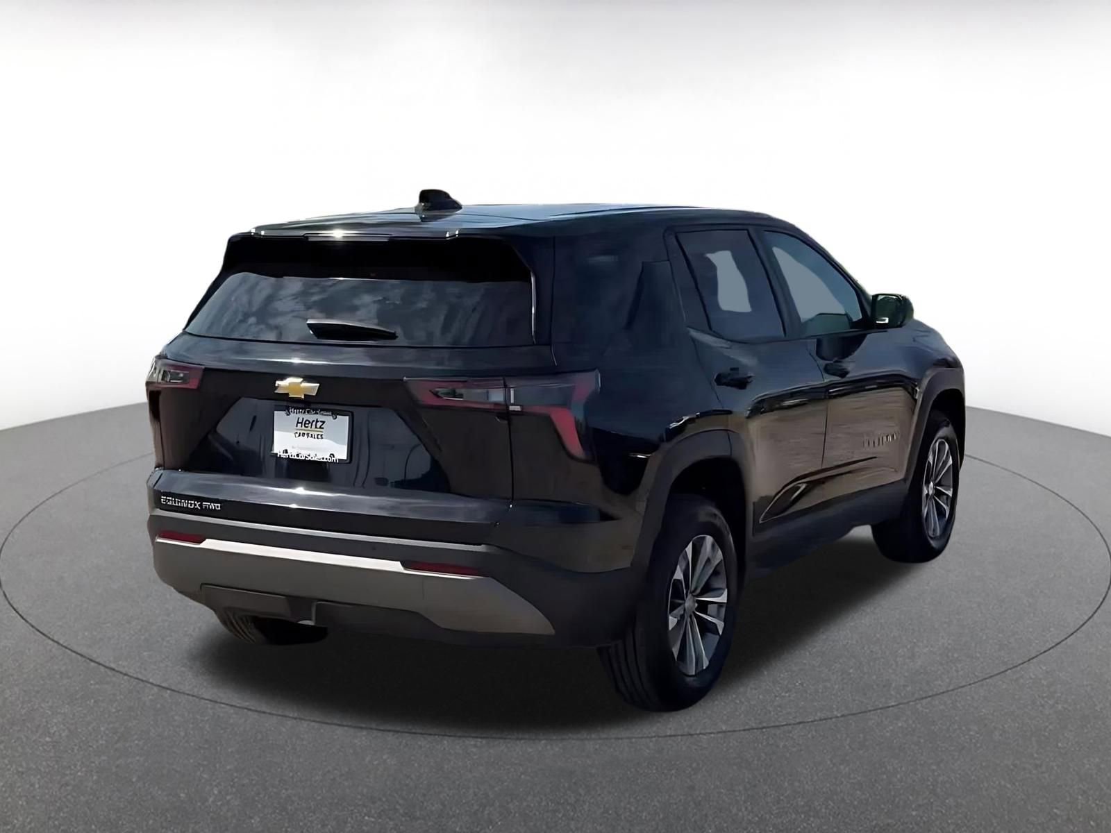 Used 2025 Chevrolet Equinox LT AWD/4WD image 11
