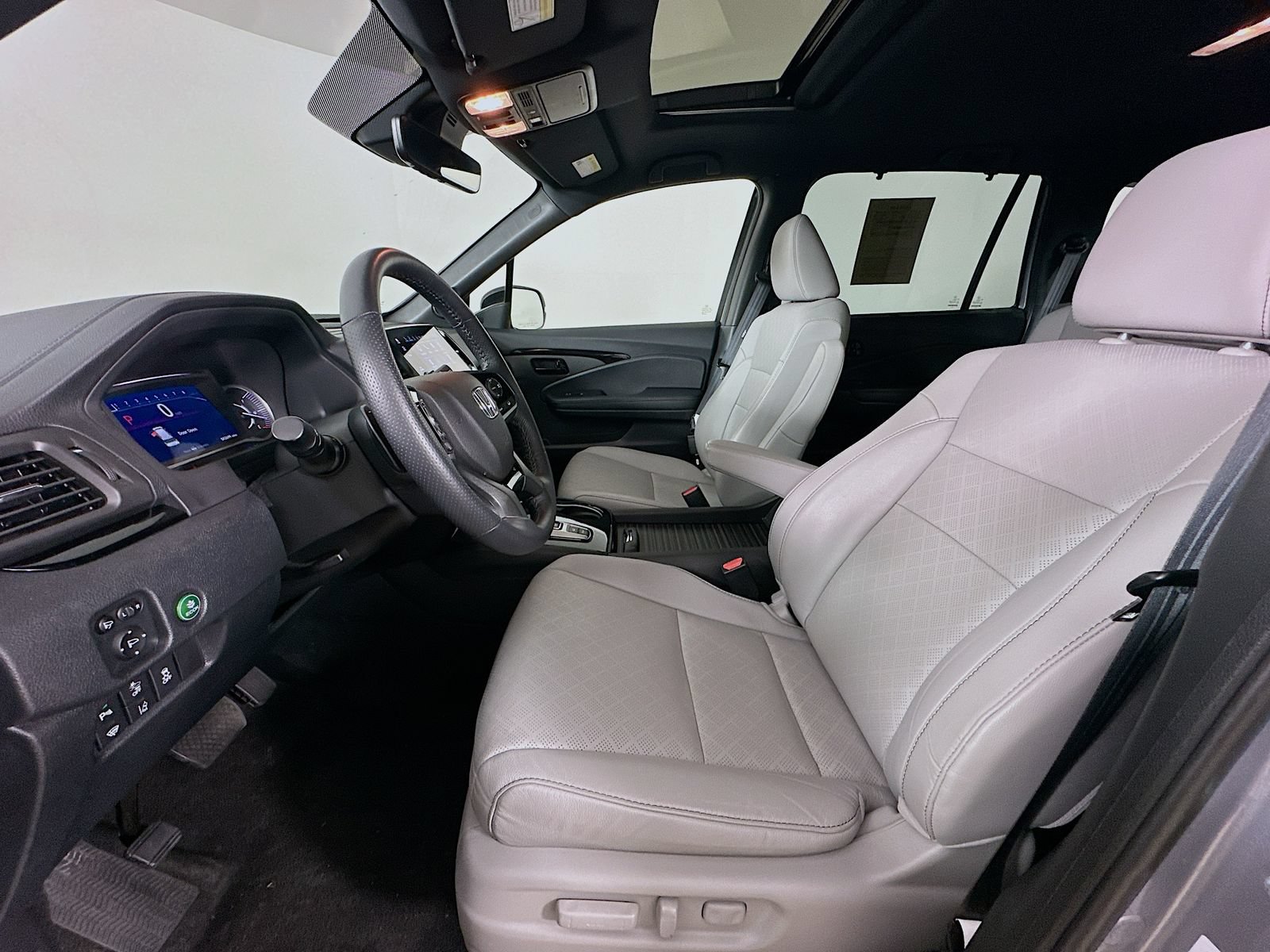 Used 2022 Honda Passport Elite image 32
