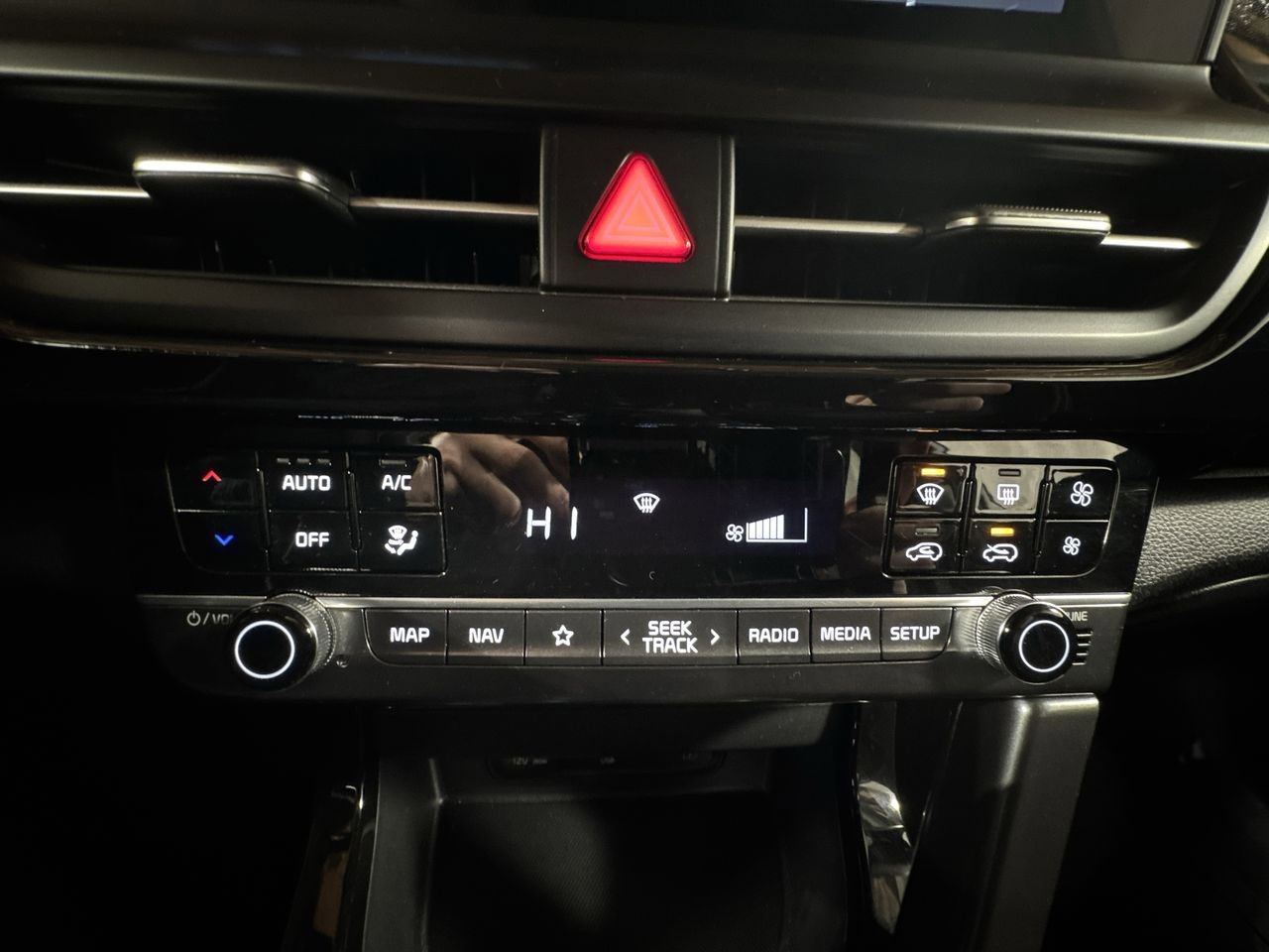 Certified 2024 Kia Seltos S image 26