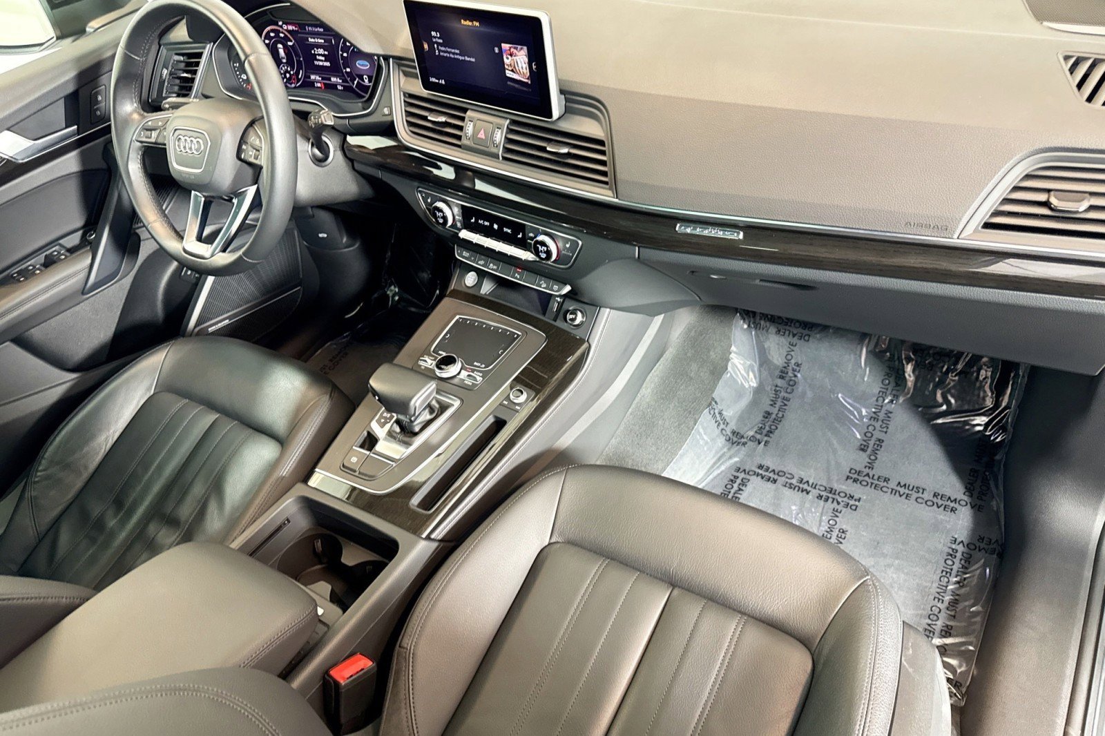 Used 2020 Audi Q5 e Premium Plus w/ Premium Plus Package image 28