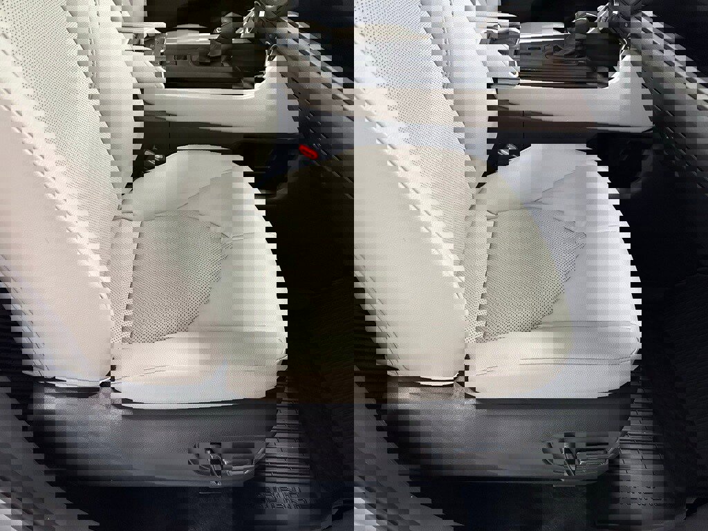 Used 2025 Toyota Grand Highlander AWD image 62