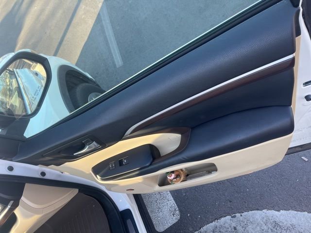 Used 2015 Toyota Highlander Limited image 24