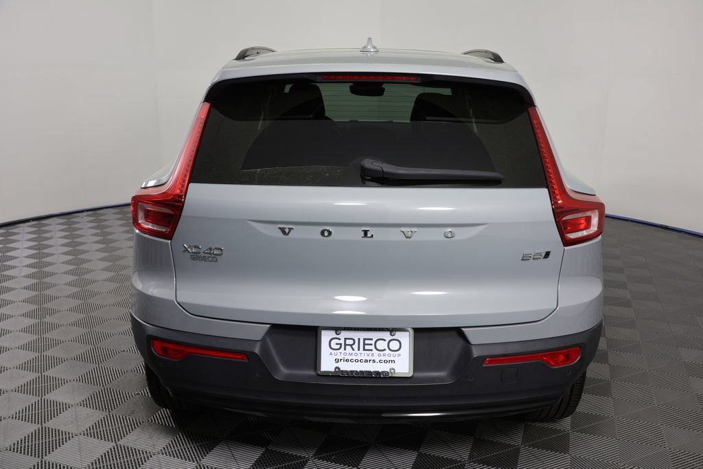 Used 2024 Volvo XC40 B5 Plus AWD/4WD image 7
