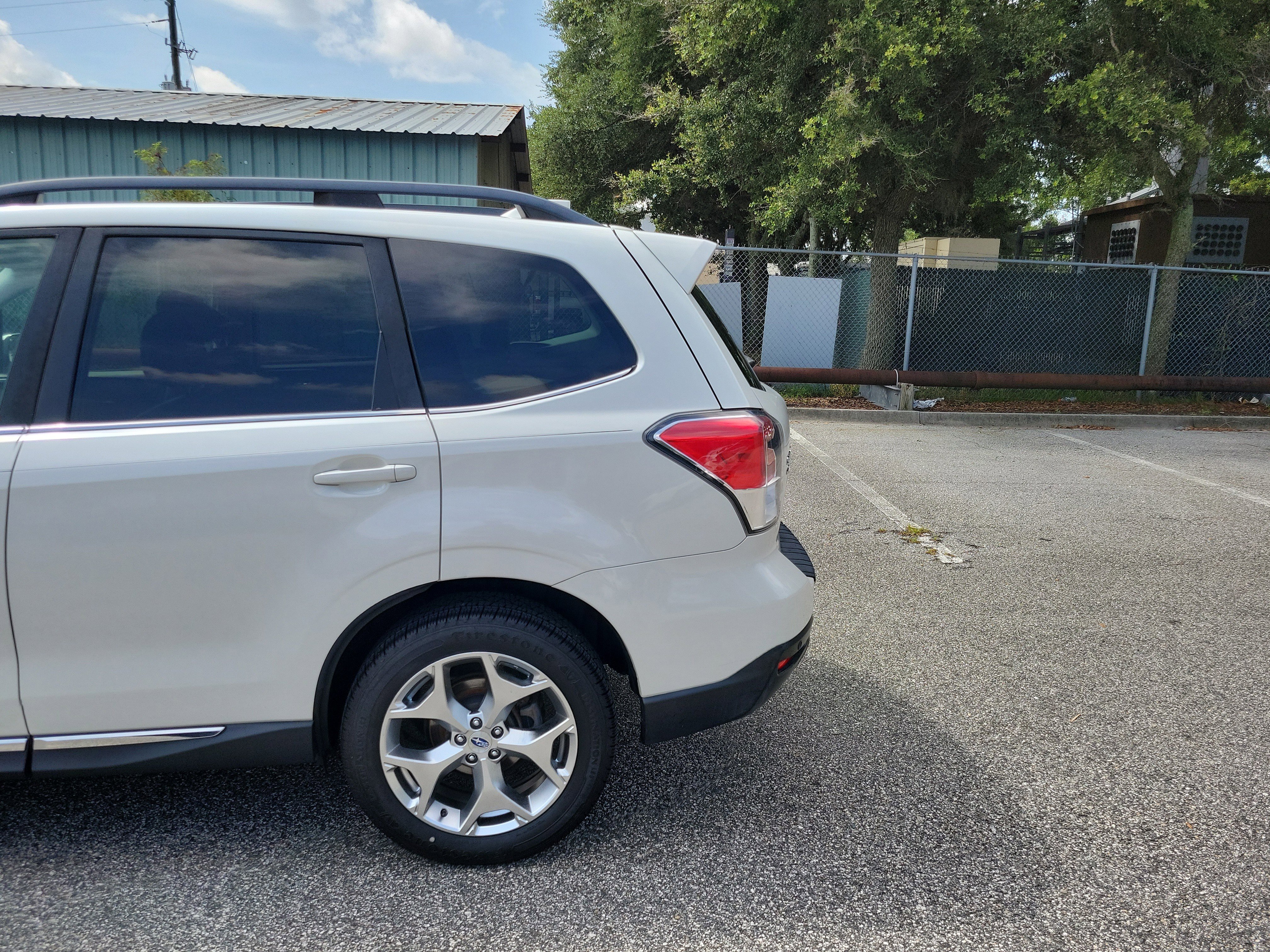 Used 2018 Subaru Forester 2.5i Touring w/ Popular Package #2 image 4