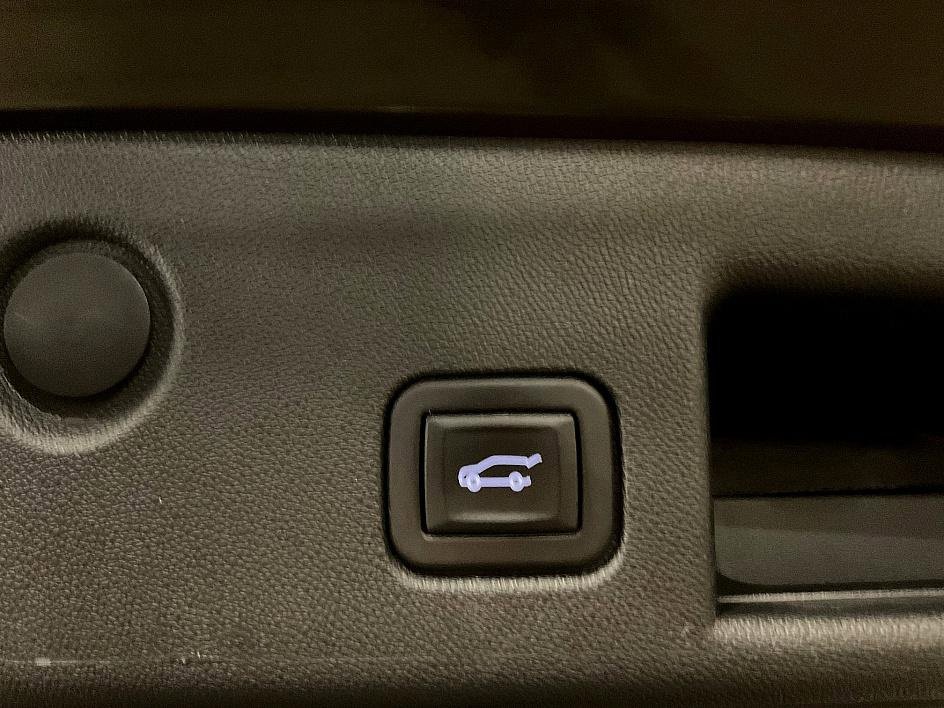 Used 2024 Chevrolet Equinox RS w/ RS Leather Package image 16