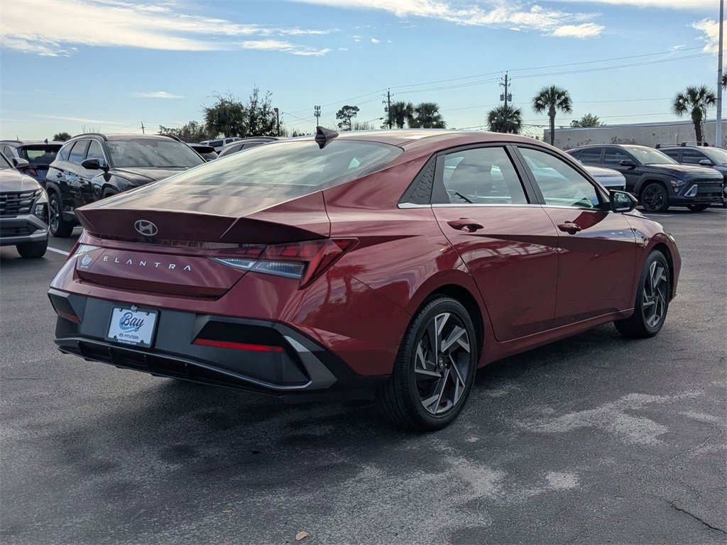 Certified 2024 Hyundai Elantra SEL w/ Convenience Package image 5