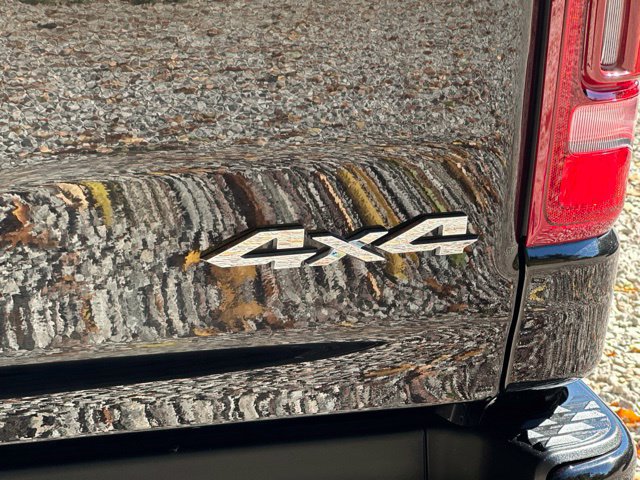 Used 2024 RAM 1500 Laramie AWD/4WD image 14