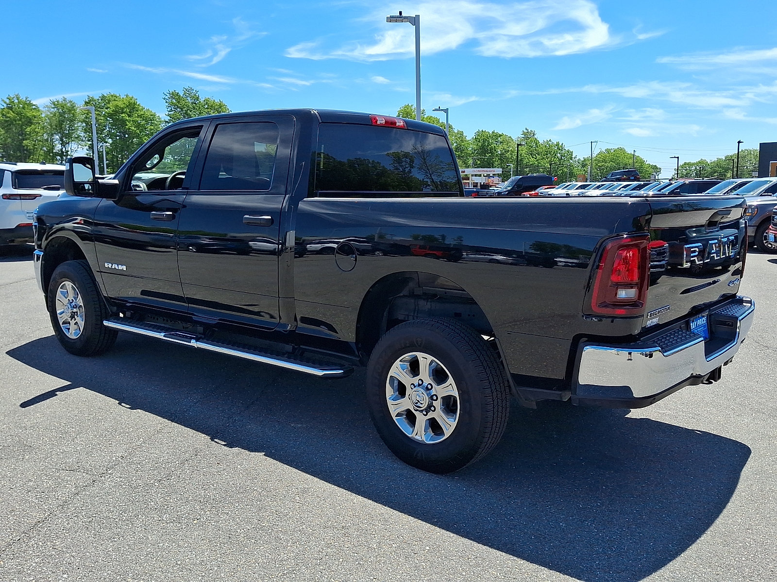 Used 2025 RAM 2500 Big Horn AWD/4WD image 4