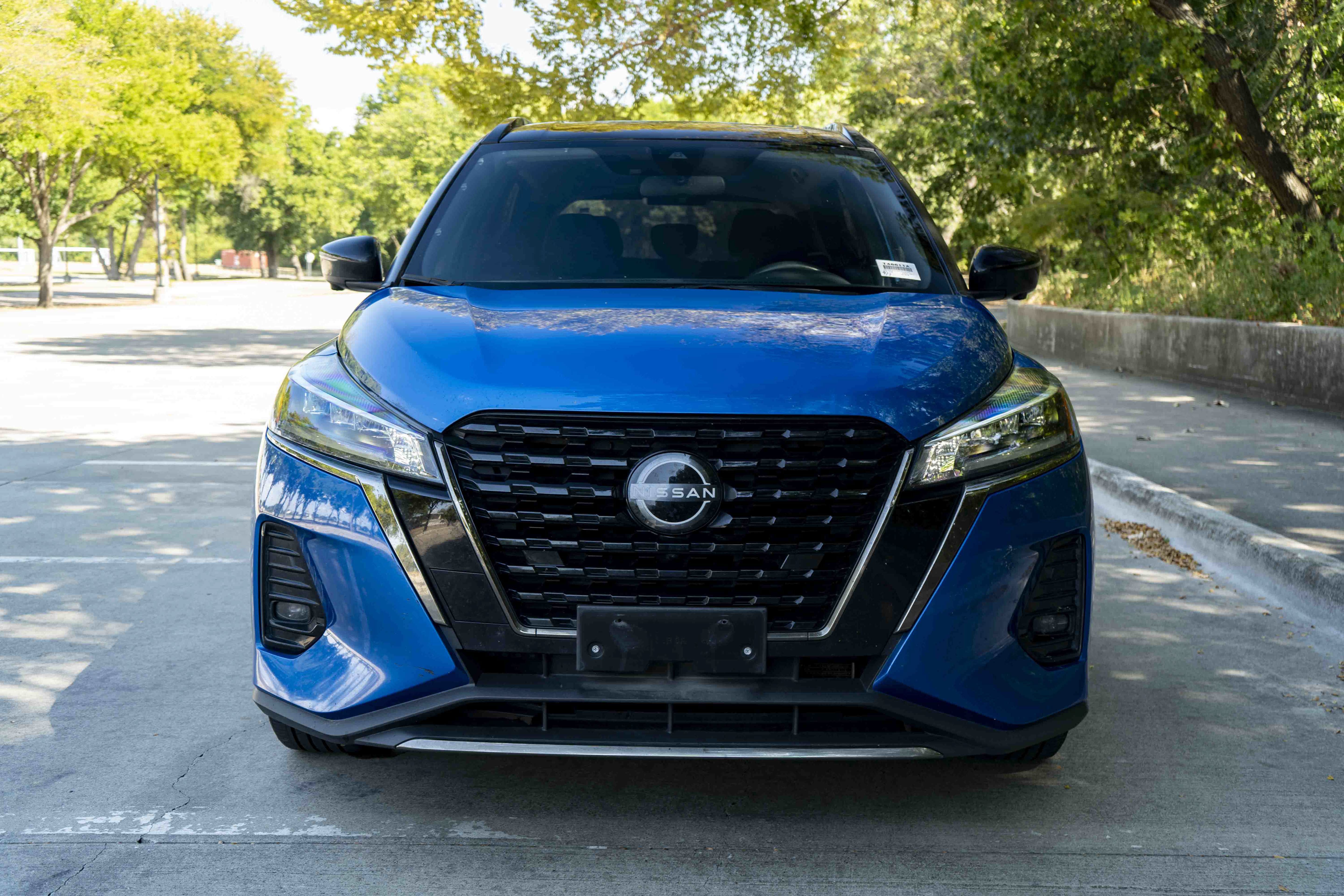 Used 2023 Nissan Kicks SR FWD image 3