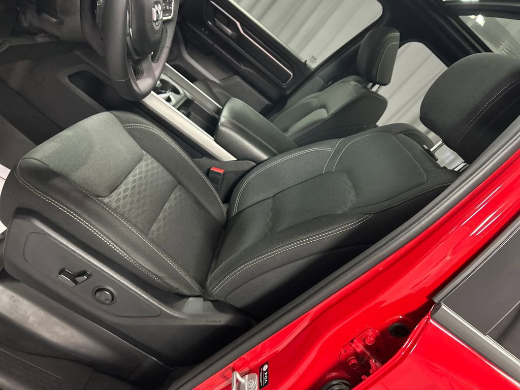 Used 2025 RAM 1500 Big Horn AWD/4WD image 12