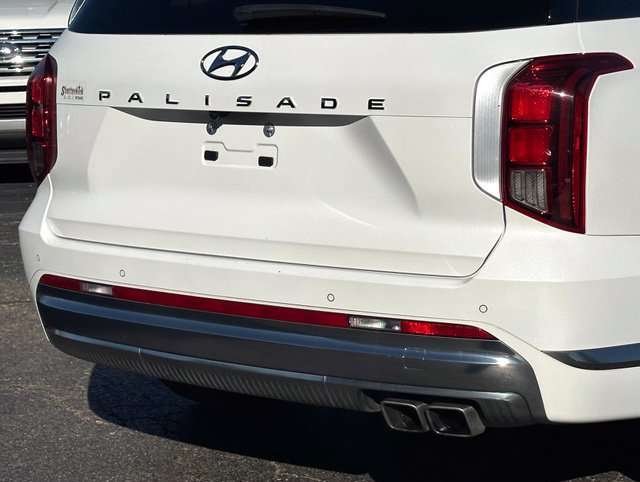 Used 2023 Hyundai Palisade Calligraphy w/ Winter Package FWD image 12