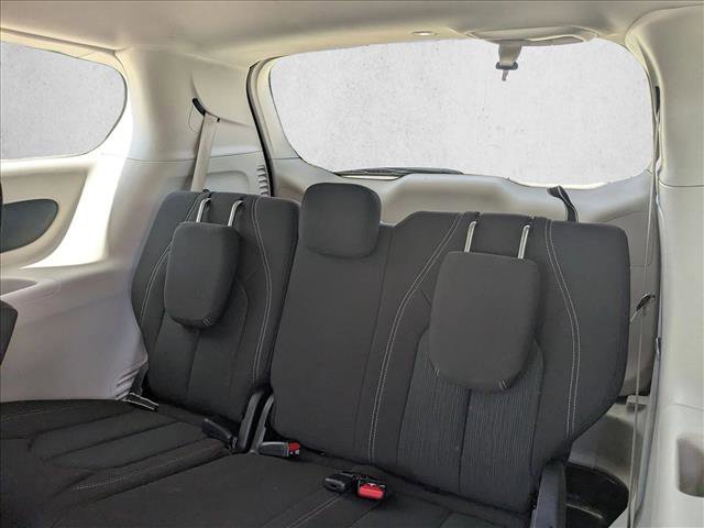 Certified 2022 Chrysler Voyager LX image 17