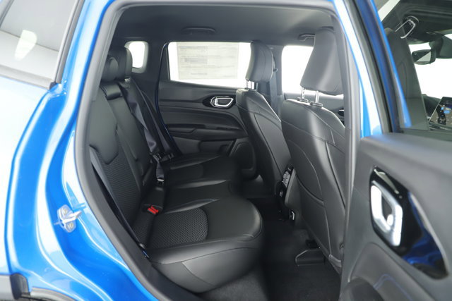 New 2026 Jeep Compass Latitude image 14