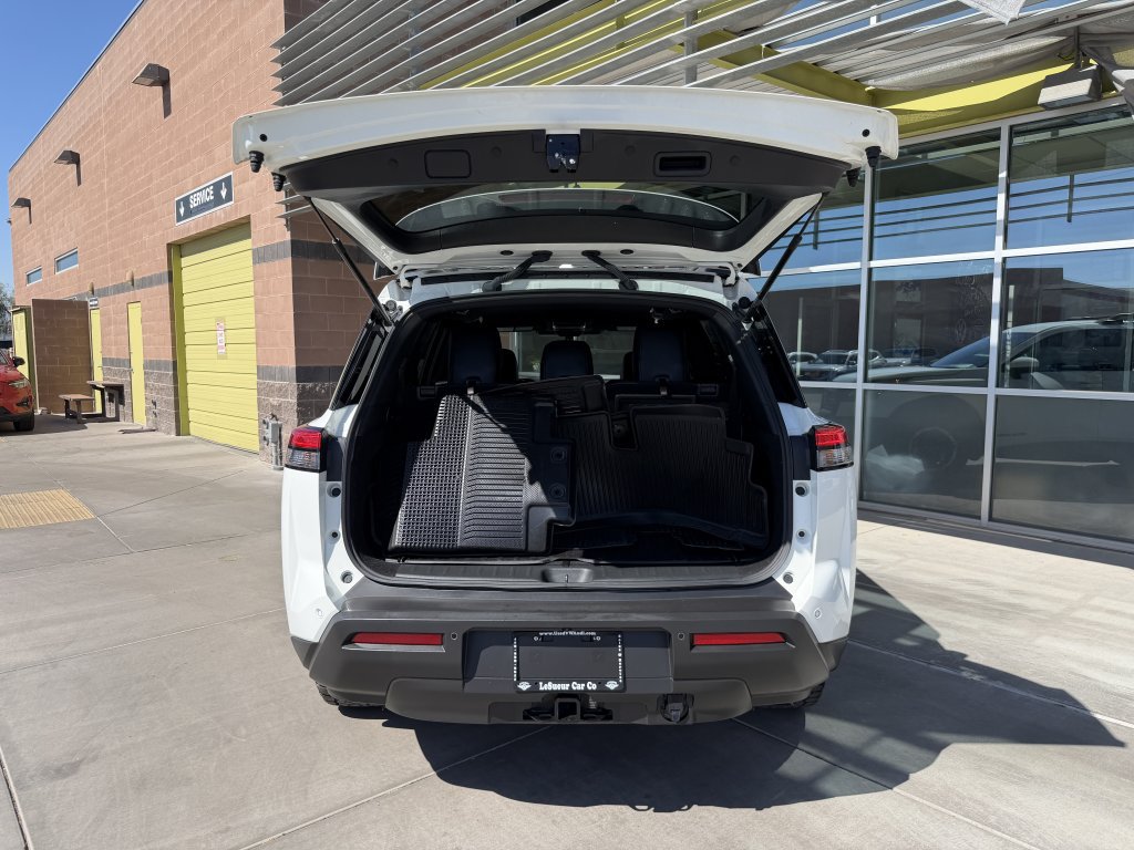 Used 2024 Nissan Pathfinder Rock Creek AWD/4WD image 35