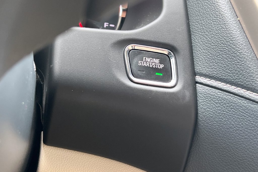 Used 2021 GMC Acadia Denali w/ Denali Technology Package FWD image 27