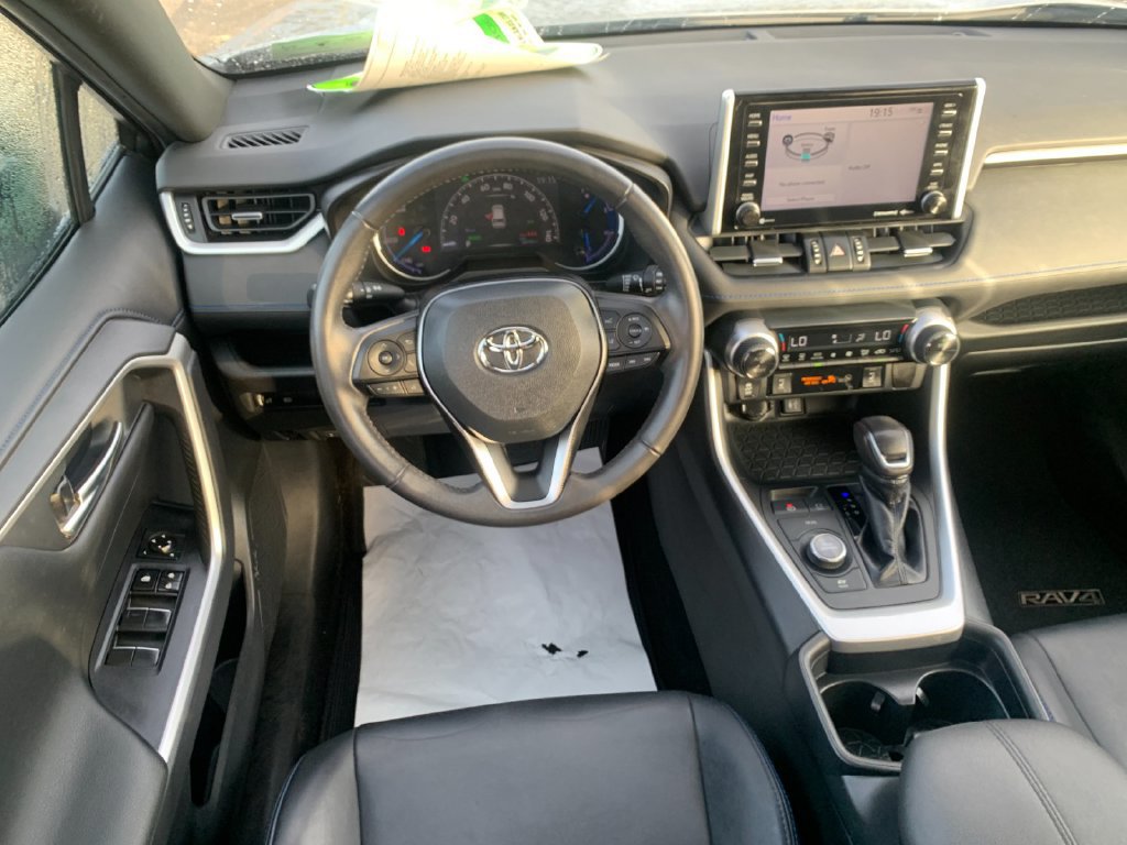 Used 2019 Toyota RAV4 XSE w/ Carpet Mat Package AWD/4WD image 17