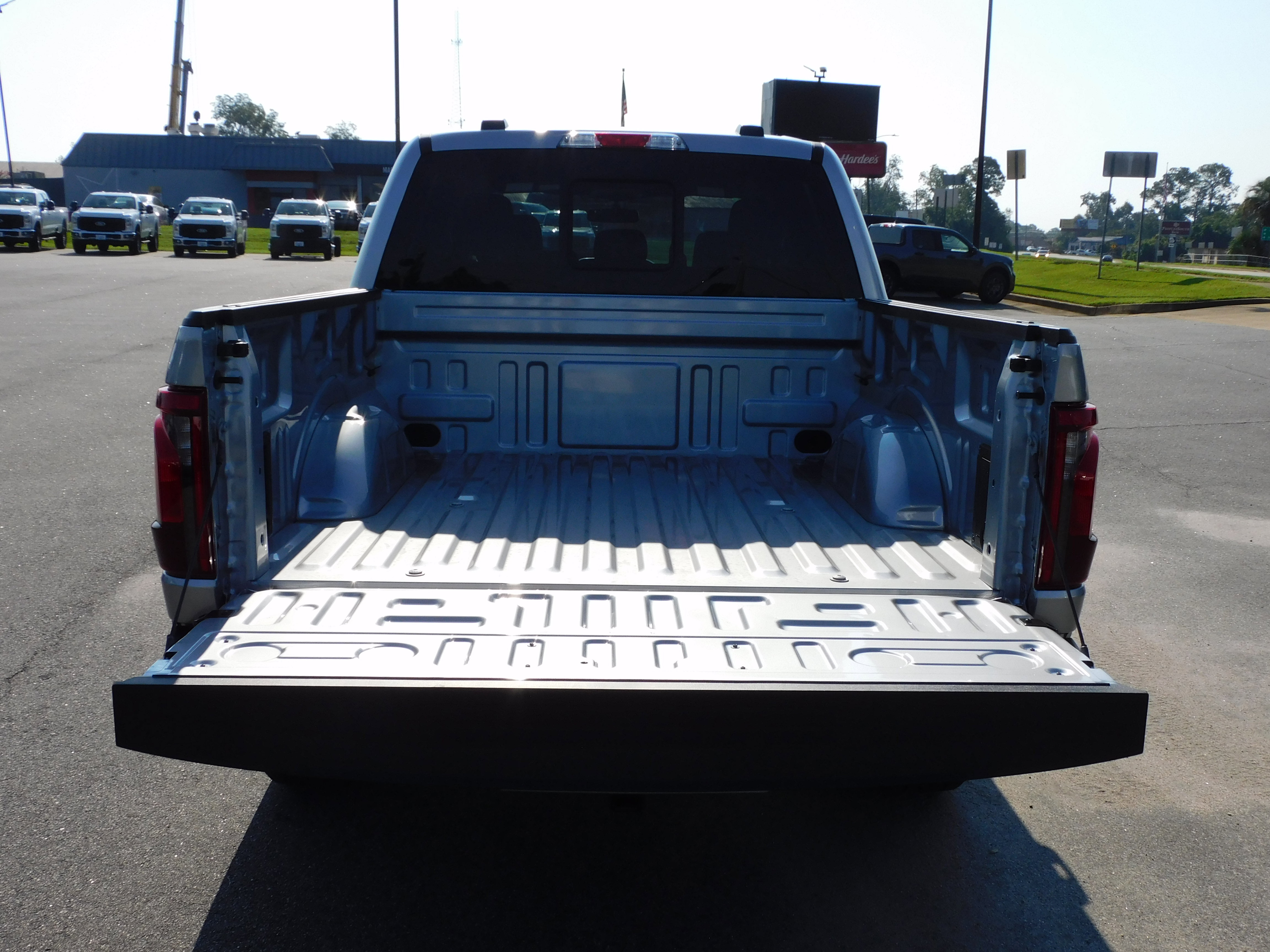 New 2025 Ford F150 XLT w/ Equipment Group 302A MID image 7