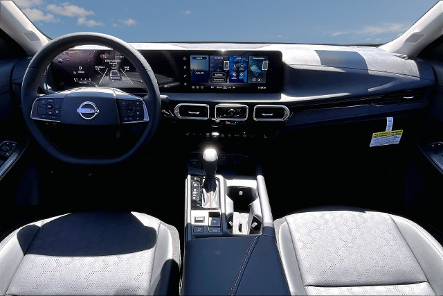 New 2027 Nissan Sentra SR w/ SR Premium Package FWD image 3