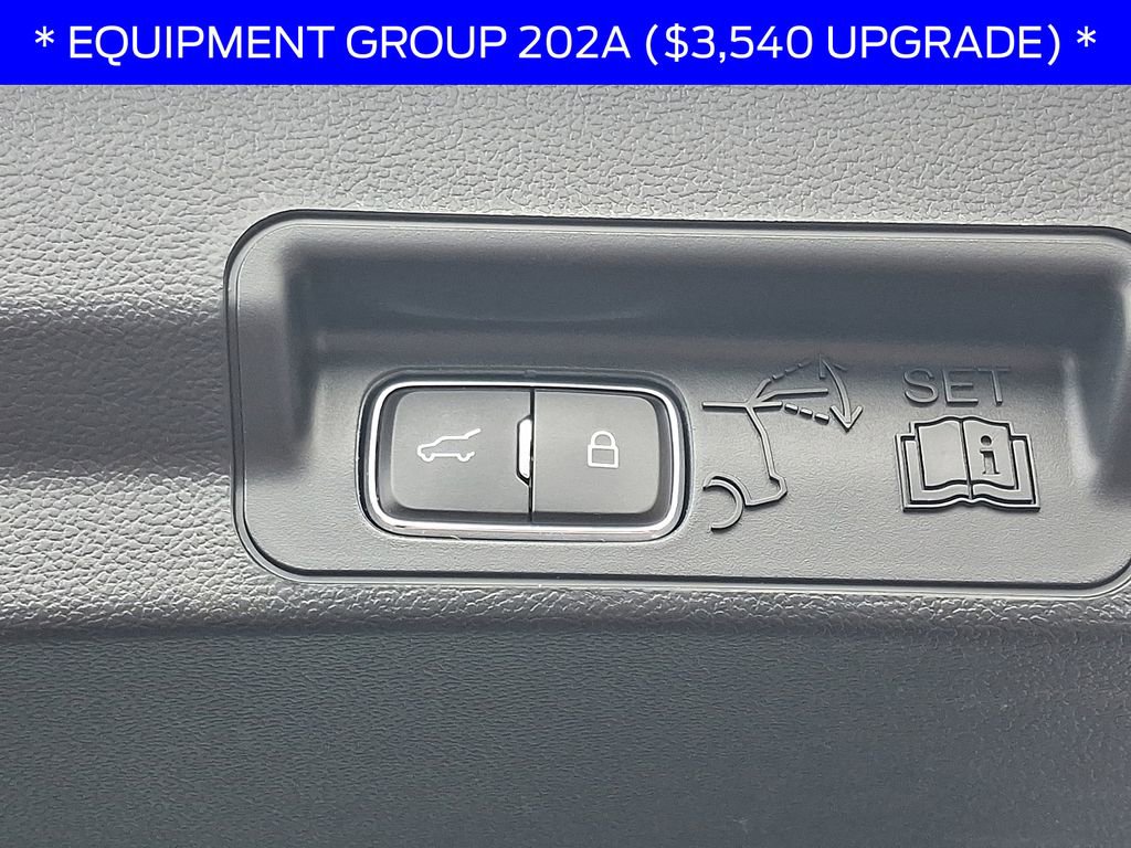 Certified 2023 Ford Explorer XLT w/ Equipment Group 202A AWD/4WD image 31
