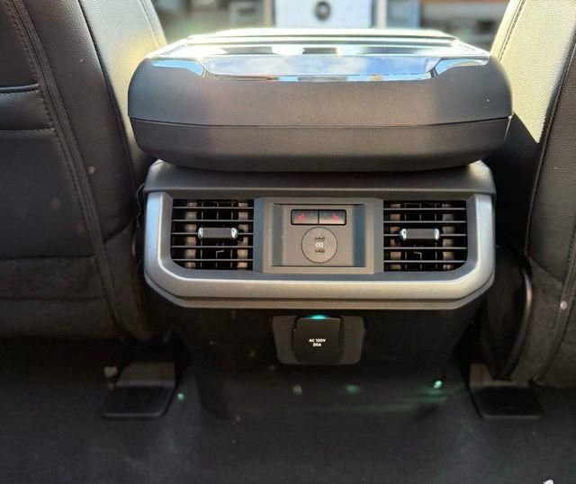 Used 2025 Ford F150 Lightning Lariat AWD/4WD image 30
