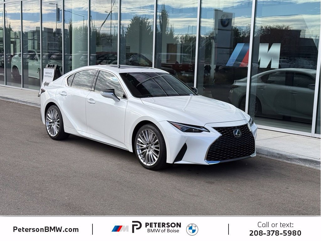 Used 2022 Lexus IS 300 AWD w/ Premium Package image 7