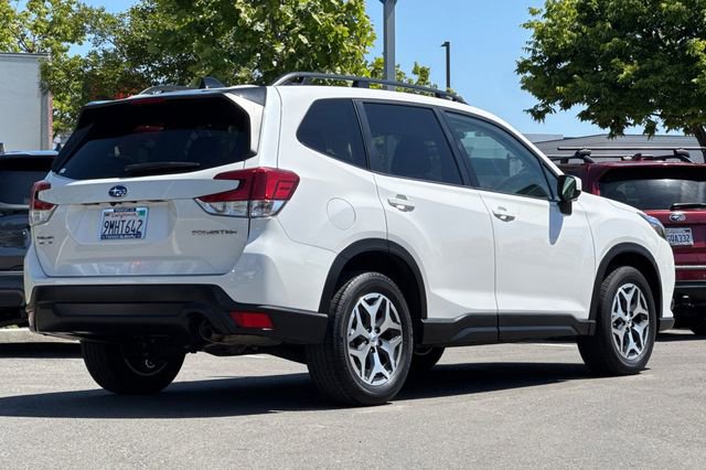 Used 2024 Subaru Forester Premium AWD/4WD image 4