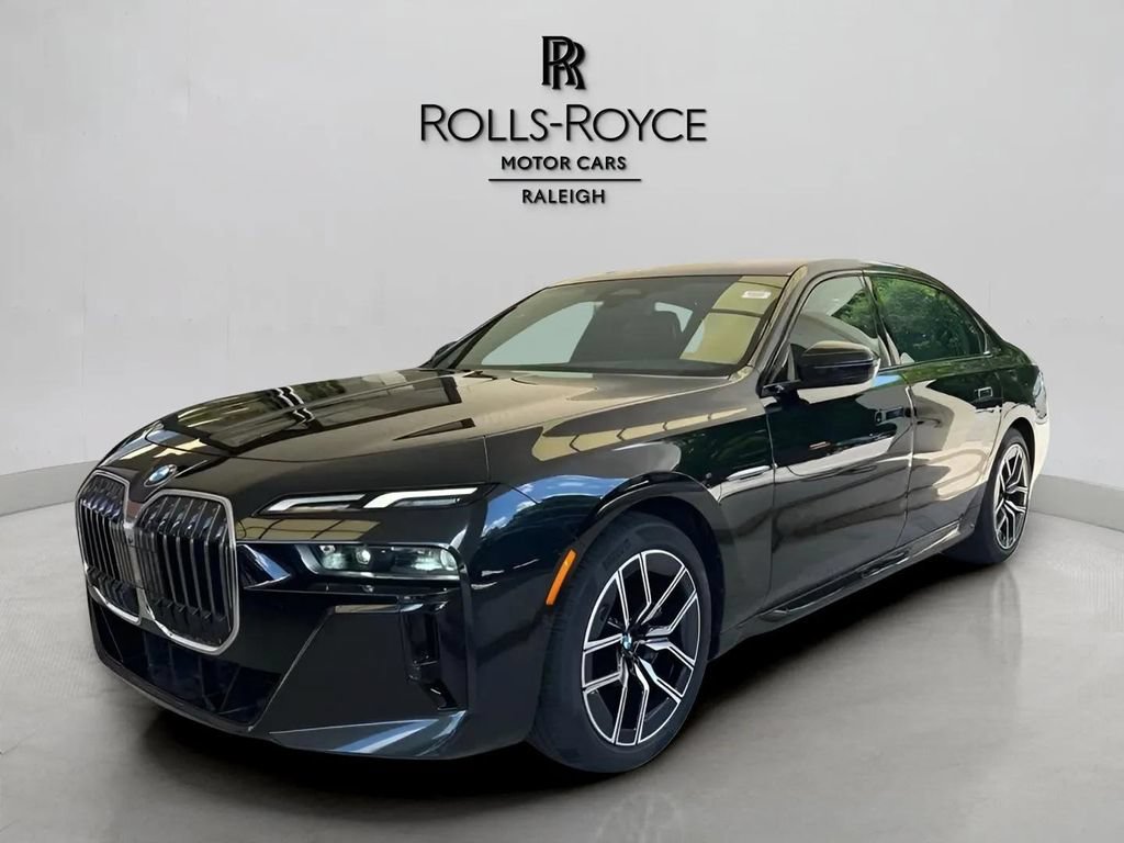 Used 2023 BMW 740i w/ Parking Assistance Package RWD image 8